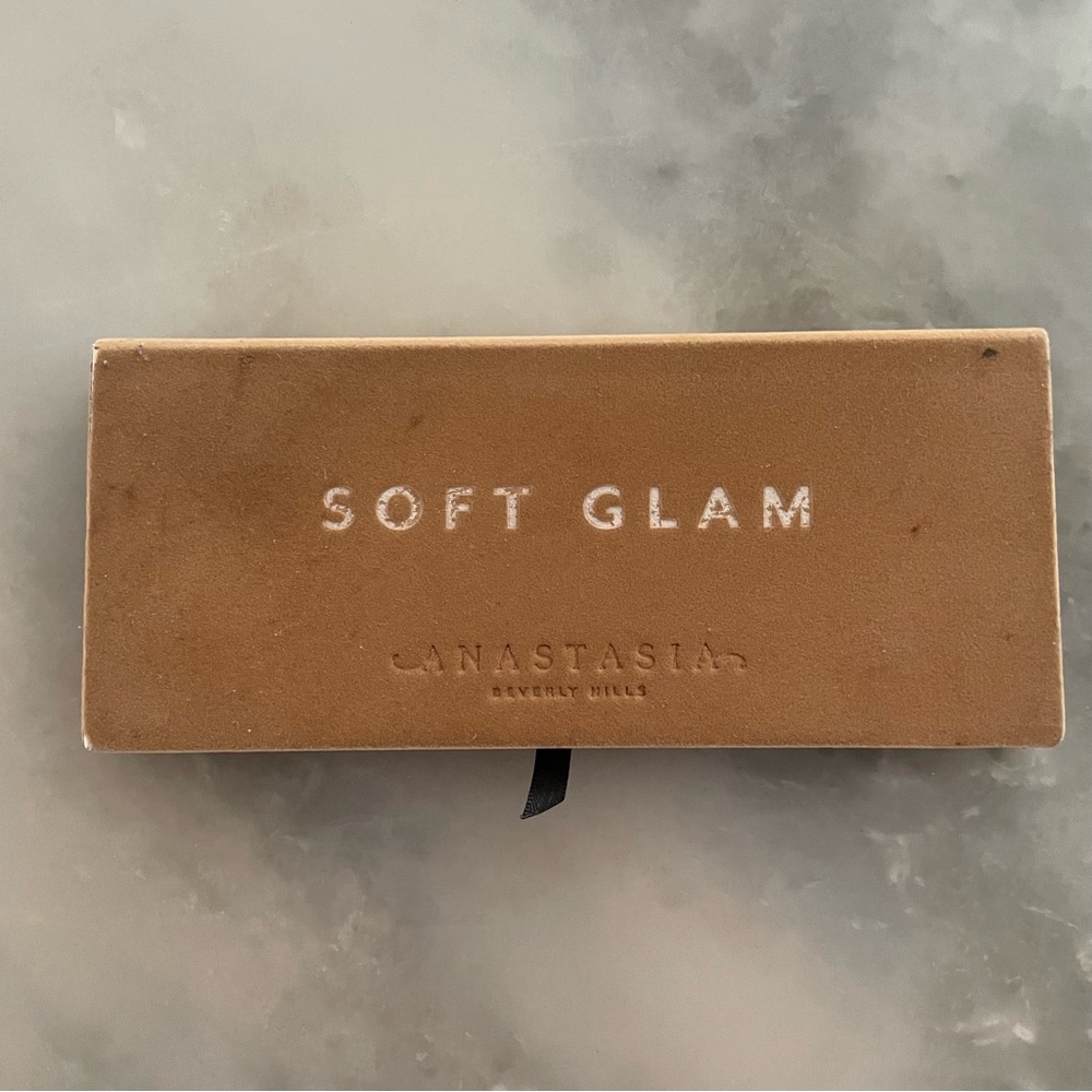 Anastasia Soft Glam Eyeshadow Palette Eyelid Color Powder Full Size